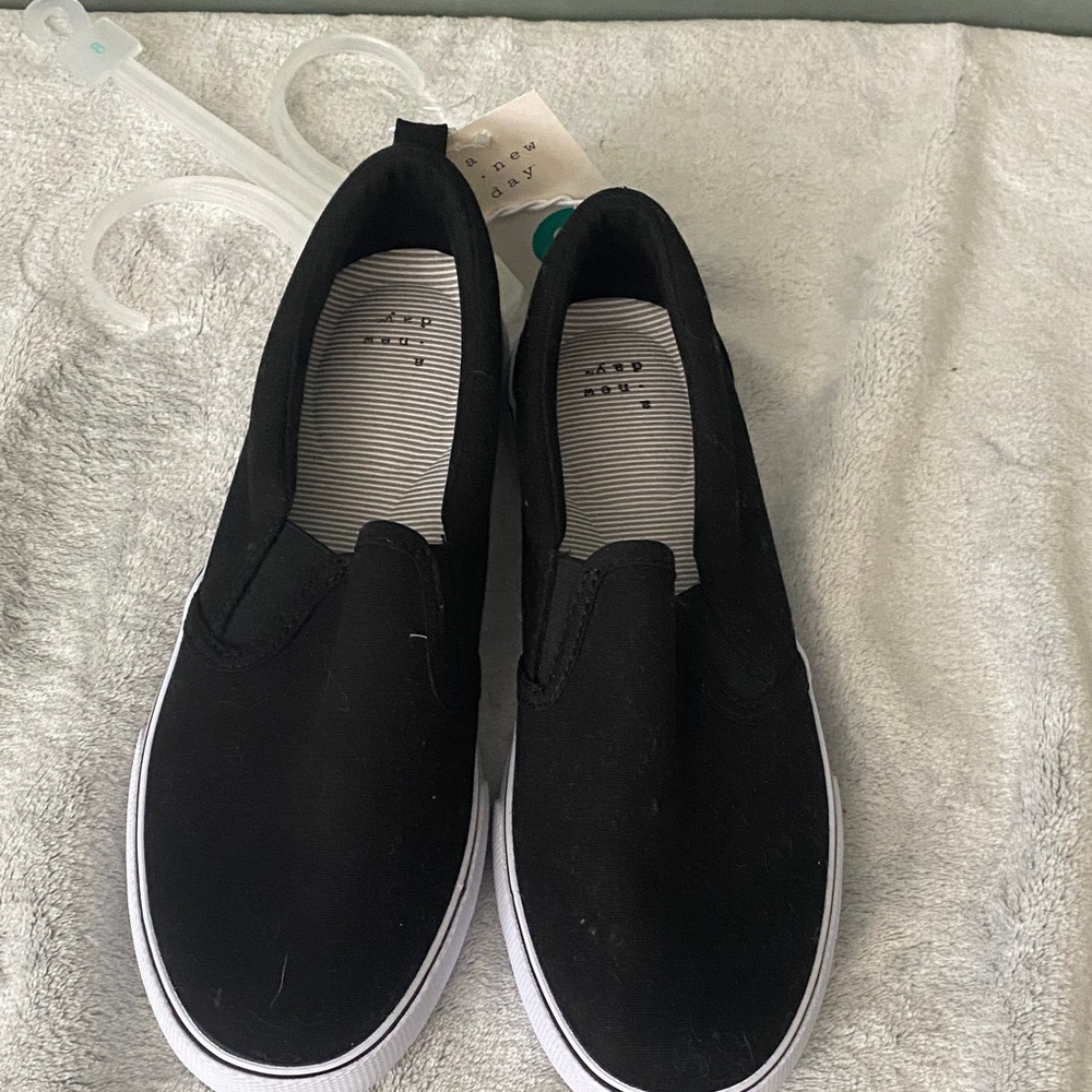 a new day Black Slip-On Canvas Sneakers